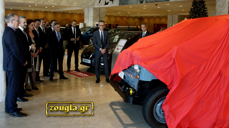 O πρόεδρος της Nissan Europe βρέθηκε στην Αθήνα και έφυγε με ένα μοναδικό δώρο!